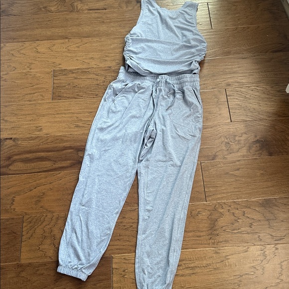Yogalicious Pants - YOGALICIOUS Gray Cationic Jersey Tank and jogger set -NWOT